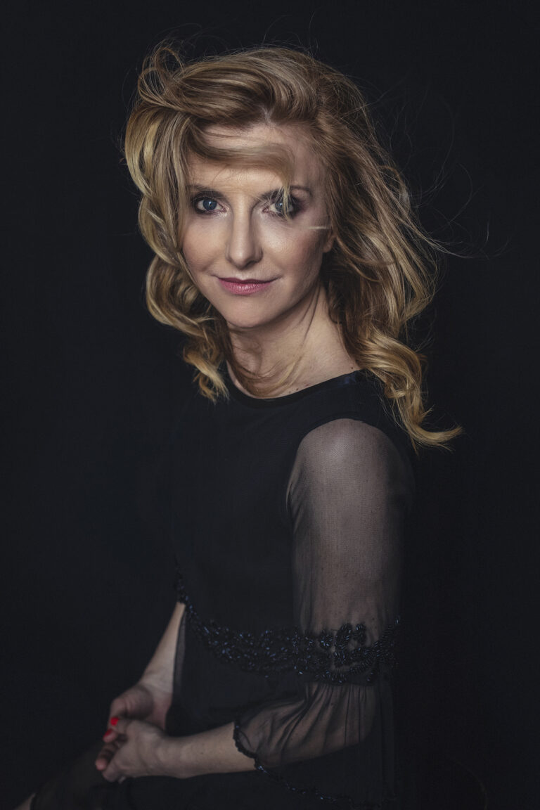 Tania Mendillo Photography _ glamour portrait