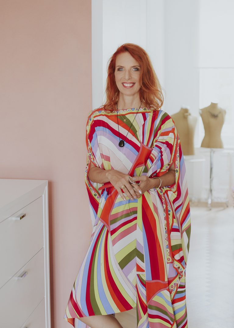 Iza_Sia_Login_foto_Tania_Mendillo_poslovni _portret_lifestyle